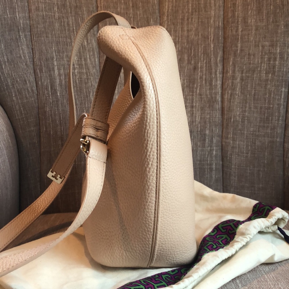 Small light pink Tory Burch shoulder bag! - Picture 6 of 11